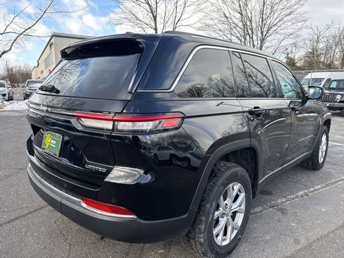 Used 2022 Jeep Grand Cherokee Limited image 16