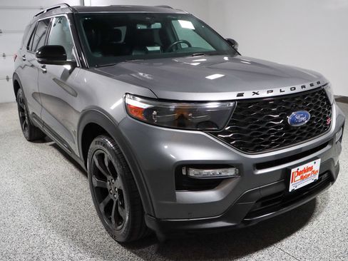 Used 2023 Ford Explorer ST w/ Technology Package AWD/4WD image 5