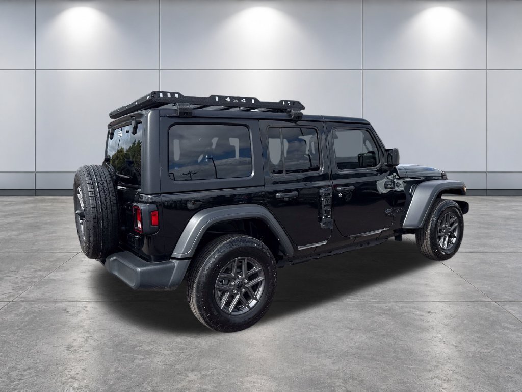 Used 2025 Jeep Wrangler Unlimited Sport AWD/4WD image 5