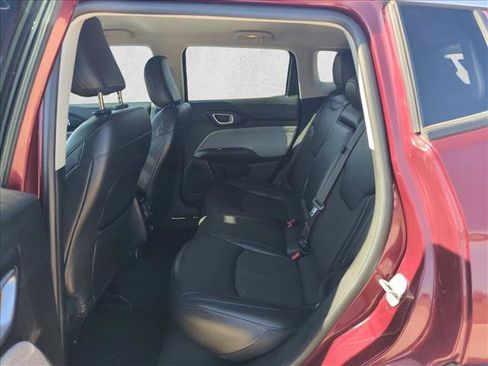 Used 2022 Jeep Compass Latitude image 18