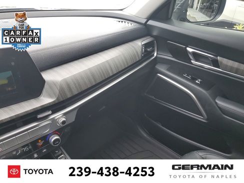 Used 2024 Kia Telluride EX image 35