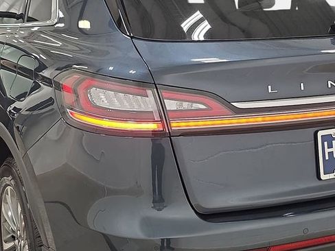 Certified 2022 Lincoln Nautilus AWD w/ Premium Package image 30