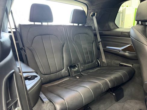 Used 2021 BMW X7 M50i AWD/4WD image 40