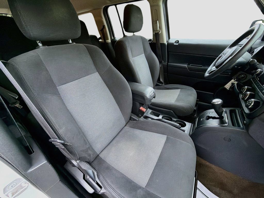 Used 2016 Jeep Patriot Sport w/ Power Value Group FWD image 25