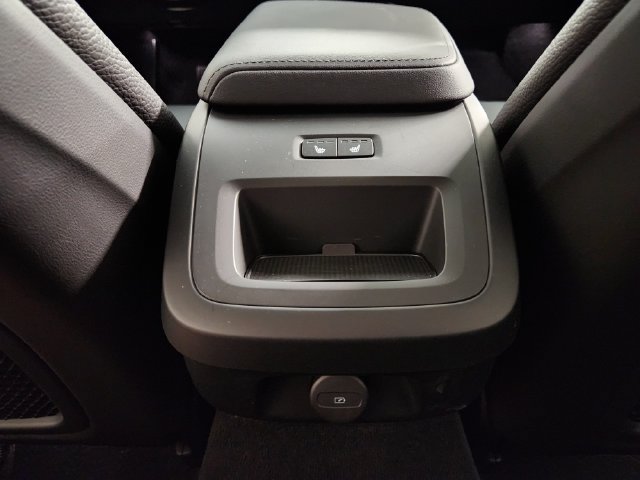 Certified 2026 Volvo V60 B5 Cross Country Plus w/ Protection Package Premier AWD/4WD image 30