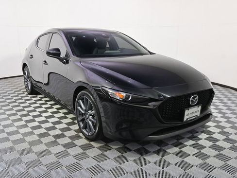 Used 2023 MAZDA MAZDA3 s image 9