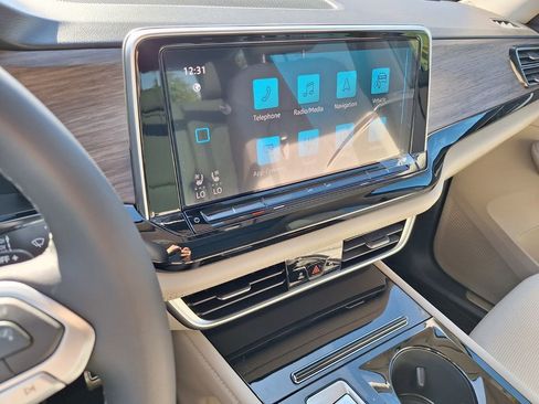 New 2026 Volkswagen Atlas SEL Premium R-Line AWD/4WD image 14
