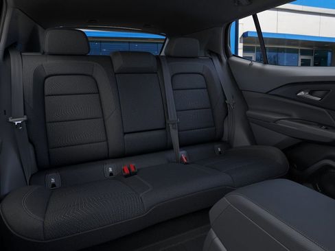 New 2026 Chevrolet Equinox EV LT image 17