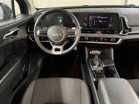 Used 2023 Kia Sportage LX image 8