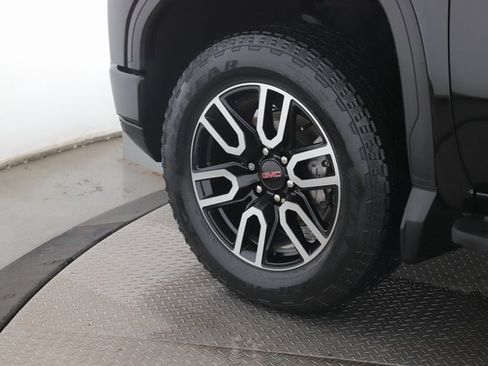 Used 2022 GMC Sierra 1500 AT4 w/ AT4 Premium Package image 13