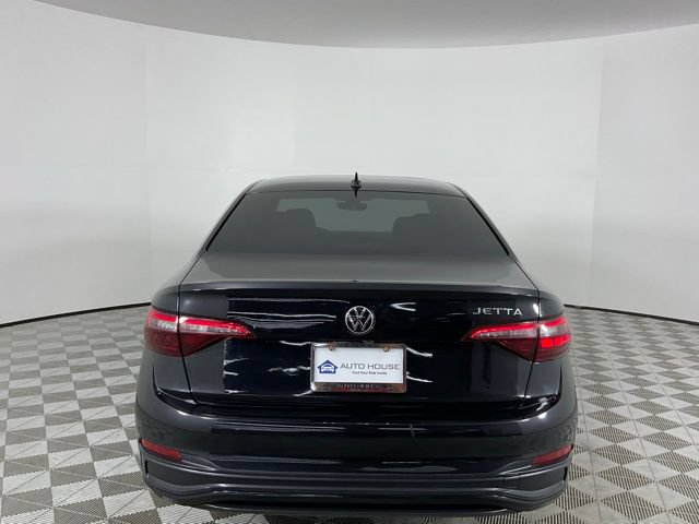Used 2024 Volkswagen Jetta SE FWD image 6