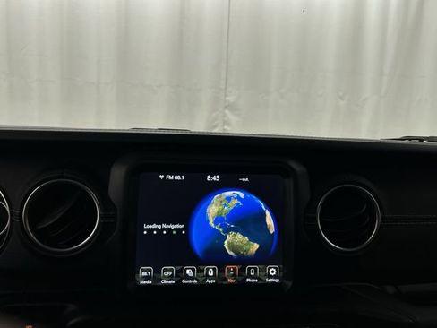 Used 2022 Jeep Wrangler Unlimited Sahara w/ Safety Group AWD/4WD image 9