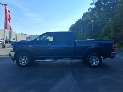 Used 2022 RAM 3500 Laramie AWD/4WD image 3