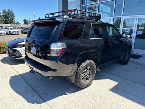 Certified 2020 Toyota 4Runner Venture w/ Moonroof Package AWD/4WD image 5