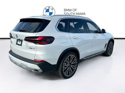 Used 2025 BMW X5 sDrive40i w/ Executive Package RWD image 7