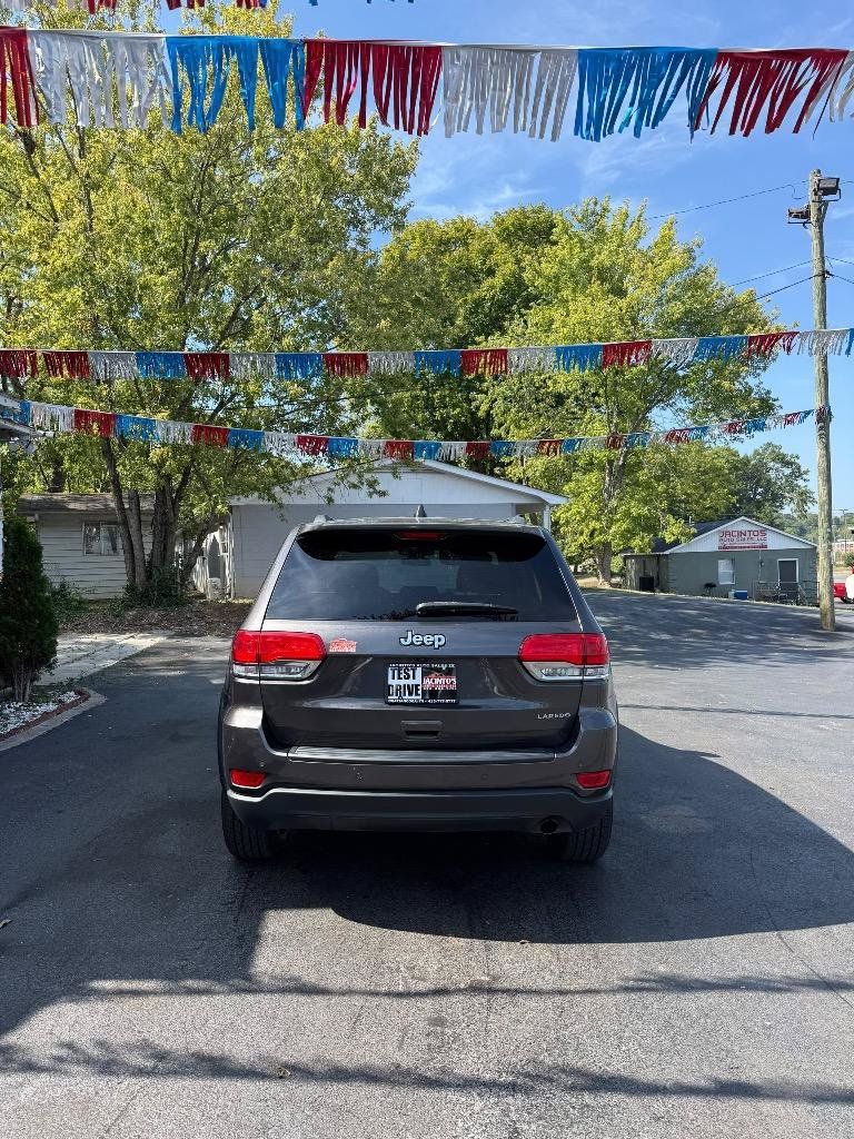 Used 2019 Jeep Grand Cherokee Laredo RWD image 7