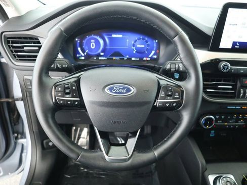 Used 2022 Ford Escape SEL w/ Technology Package image 11