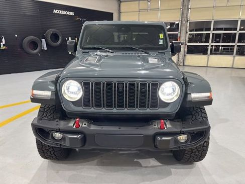Used 2025 Jeep Gladiator Rubicon image 9