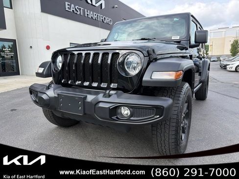 Used 2021 Jeep Wrangler Unlimited Sport AWD/4WD image 2