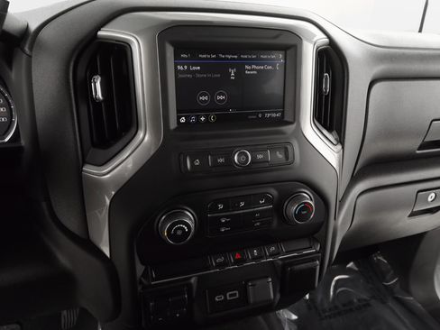 Used 2022 Chevrolet Silverado 2500 Custom w/ Gooseneck/5TH Wheel Package image 19