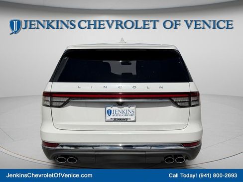 Used 2023 Lincoln Aviator Reserve w/ Equipment Group 201A AWD/4WD image 6