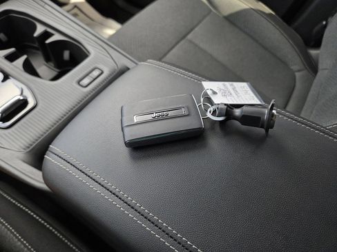 New 2026 Jeep Cherokee Laredo AWD/4WD image 28