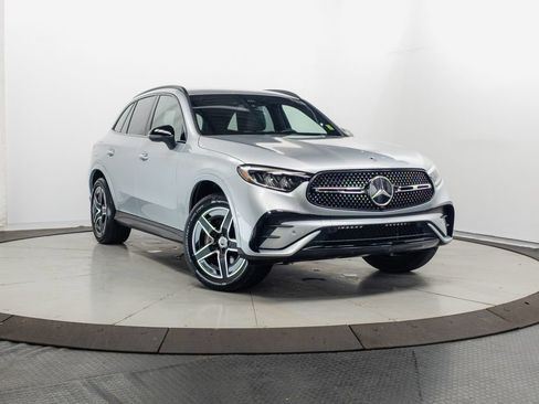 Used 2025 Mercedes-Benz GLC 350e 4MATIC w/ AMG Line image 1