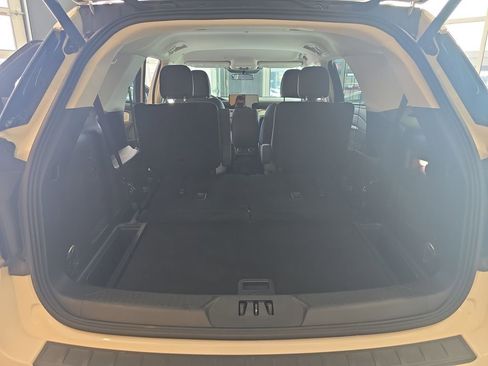 Used 2025 Ford Explorer Active image 41