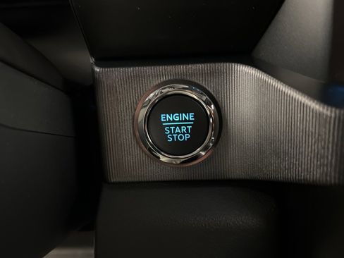 New 2025 Ford F250 Platinum image 19