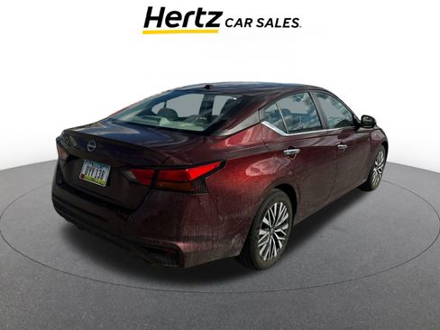 Used 2025 Nissan Altima 2.5 SV image 6