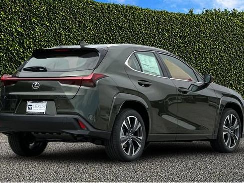 New 2026 Lexus UX 300h FWD image 5