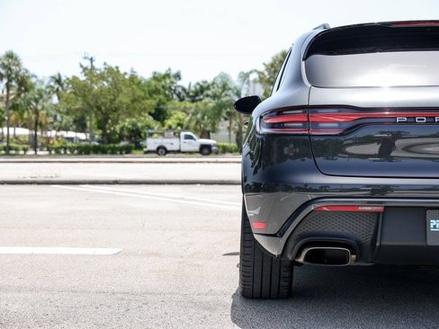 Used 2022 Porsche Macan AWD/4WD image 17