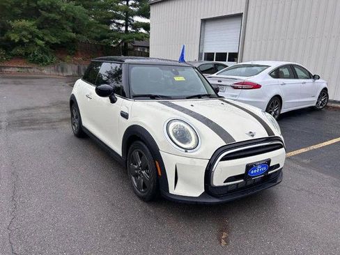 Used 2023 MINI Cooper 2-Door Hardtop image 3