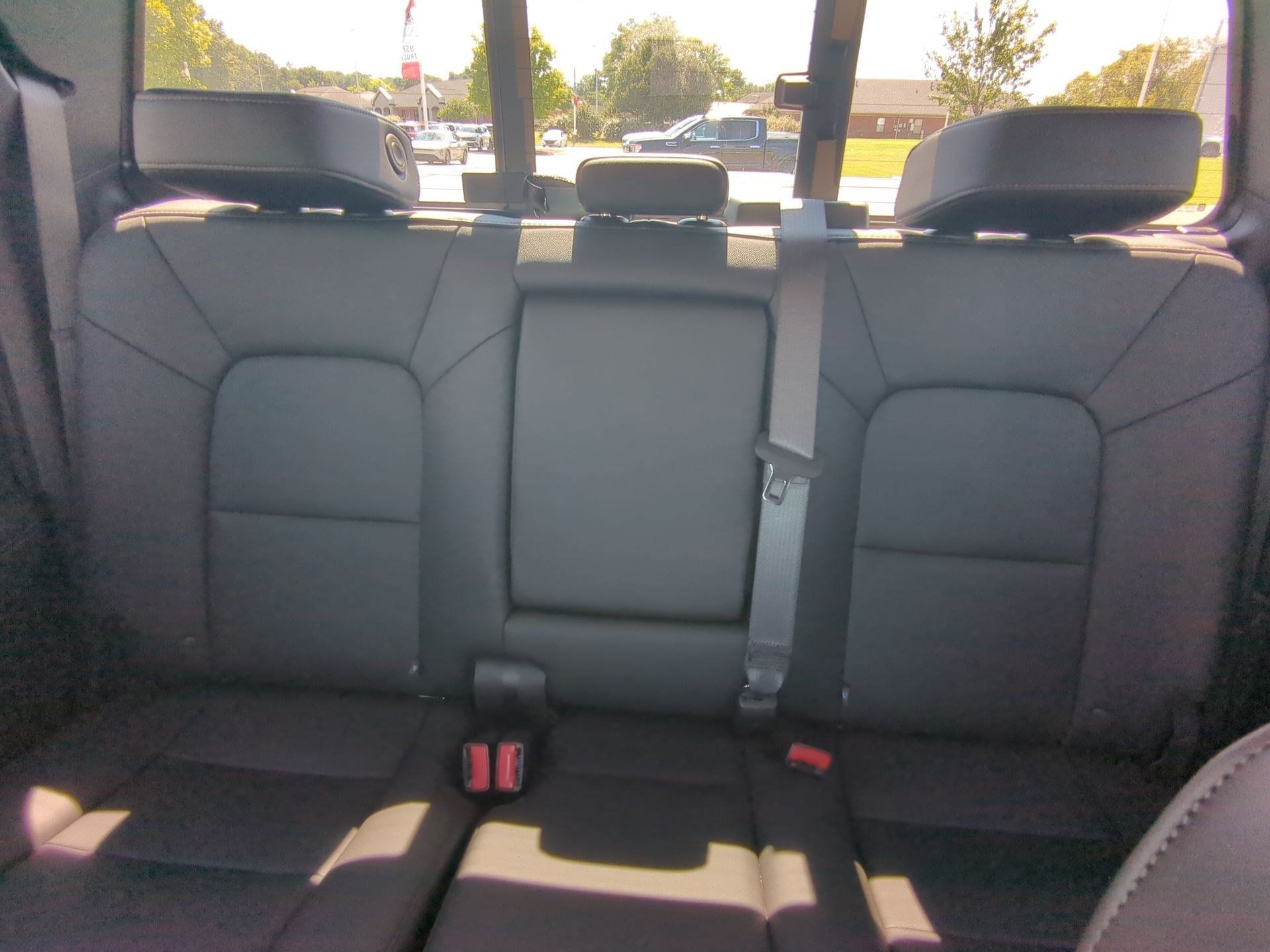 Used 2026 Chevrolet Colorado LT w/ LT Convenience Package AWD/4WD image 21