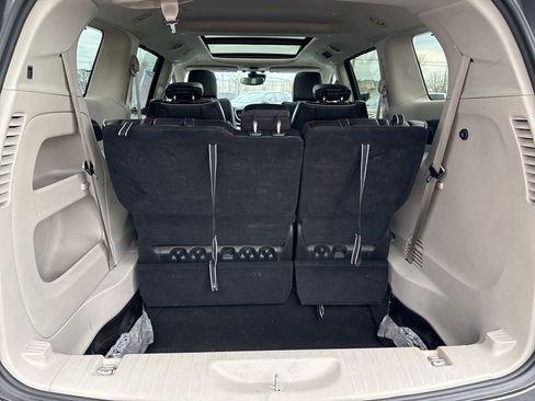 Used 2023 Chrysler Pacifica Limited image 21