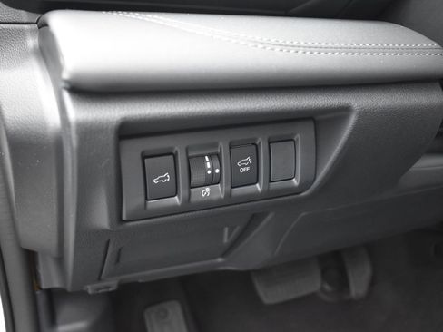 Certified 2023 Subaru Outback Limited image 13