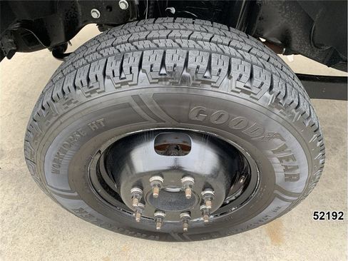 Used 2020 Ford F350 XL w/ Power Equipment Group image 18