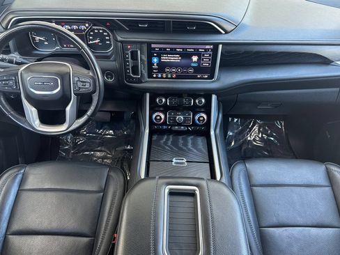 Used 2021 GMC Yukon Denali w/ Denali Premium Package AWD/4WD image 14