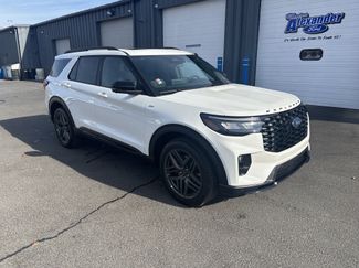 New 2026 Ford Explorer ST-Line w/ ST-Line Street Pack video 1