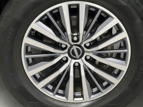 Used 2023 Nissan Armada SL w/ Captain's Chairs Package image 77