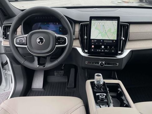 New 2026 Volvo XC90 T8 Plus w/ Protection Package Premier AWD/4WD image 4