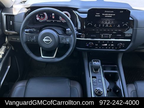 Used 2024 Nissan Pathfinder Platinum image 12