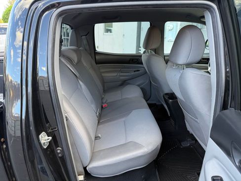 Used 2012 Toyota Tacoma 4x4 Double Cab w/ TRD Off-Road Pkg image 18