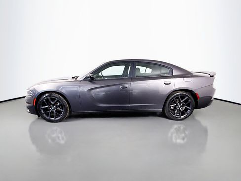Used 2022 Dodge Charger SXT w/ Driver Convenience Group image 6