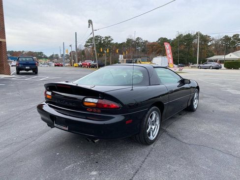 Used 2002 Chevrolet Camaro Z28 w/ SS Performance/Appearance Pkg RWD image 5