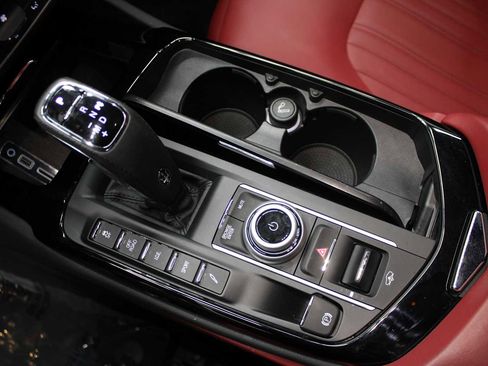 Used 2022 Maserati Levante GT image 35