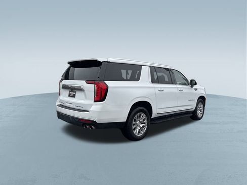 Used 2022 GMC Yukon XL Denali image 8