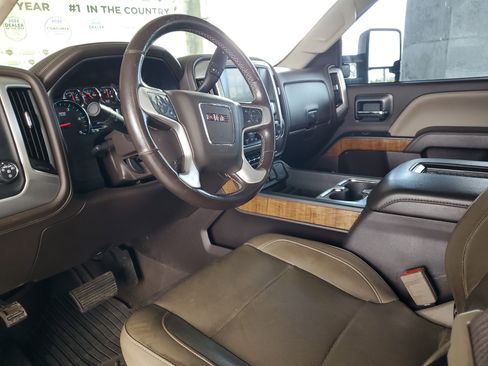 Used 2019 GMC Sierra 3500 SLT w/ Duramax Plus Package AWD/4WD image 17
