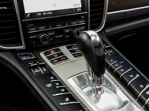 Used 2015 Porsche Panamera GTS AWD/4WD image 53