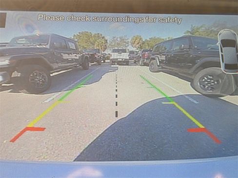 Used 2019 Lincoln Nautilus Reserve image 24